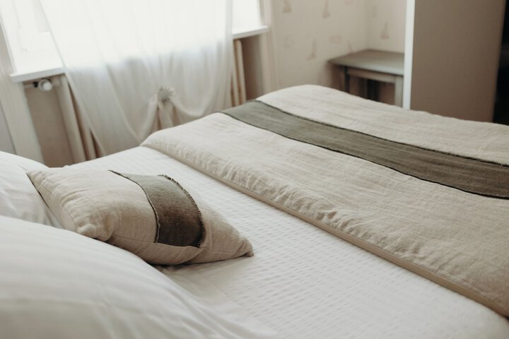 Room 15 of 49