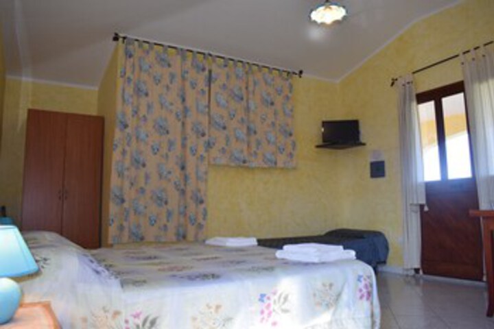 Room 54 of 76