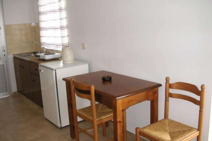 Room 10 of 19