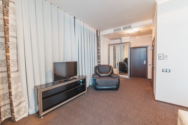 Room 22 of 48