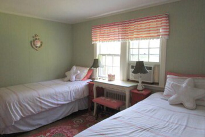 Room 12 of 15
