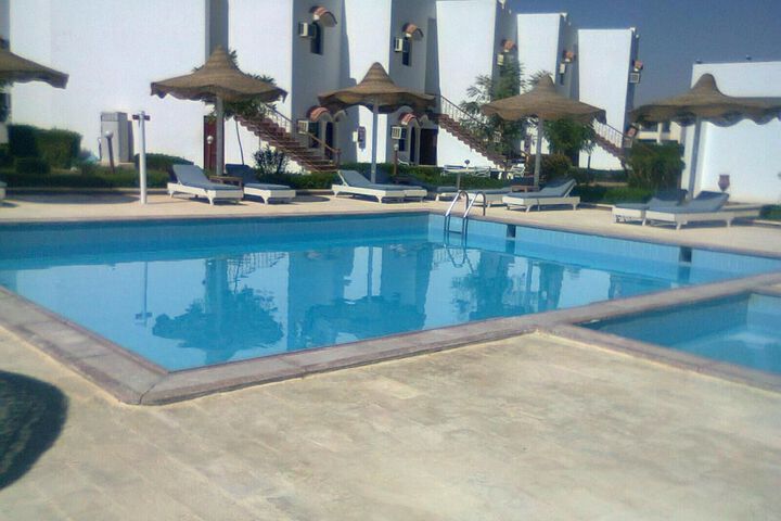 Pool 28 of 42
