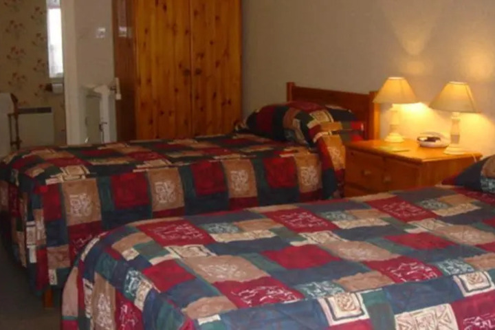 THE GLEN LUI HOTEL