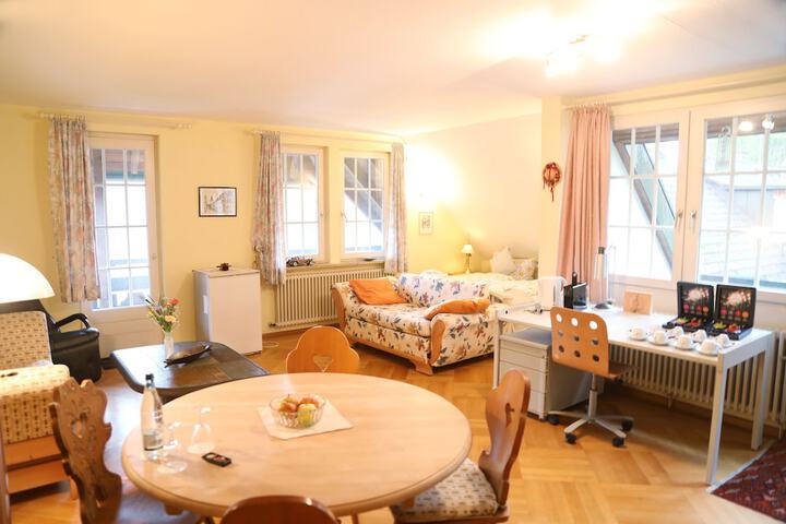 Room 12 of 107