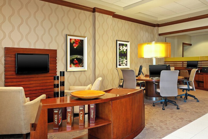 Lobby lounge