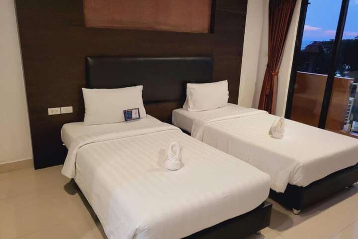 Room 18 of 140