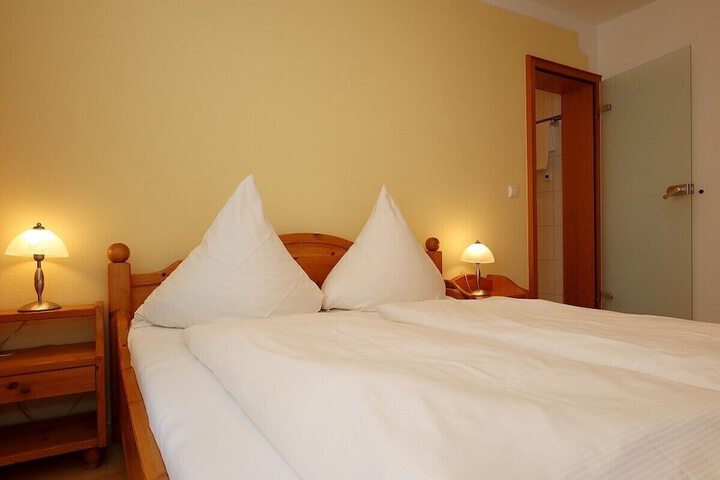 Room 16 of 95