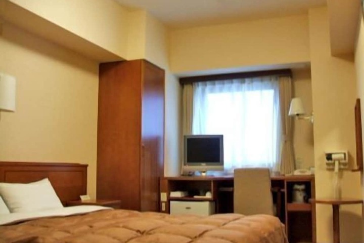 Room 3 of 52