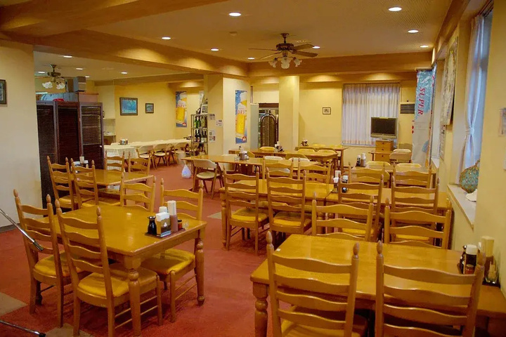 Dining 7 of 7