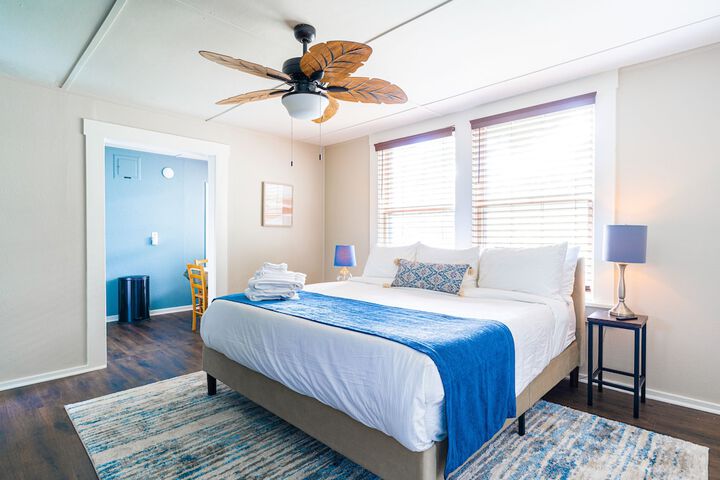 Room 21 of 175