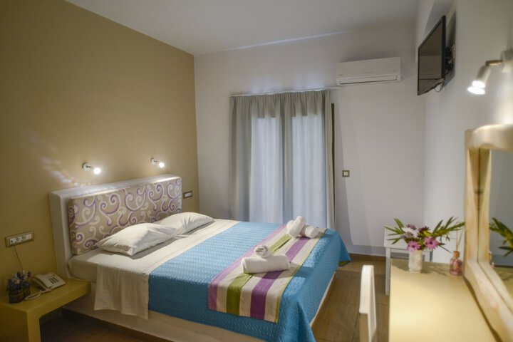 Room 25 of 83
