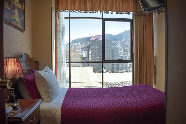 Room 9 of 16
