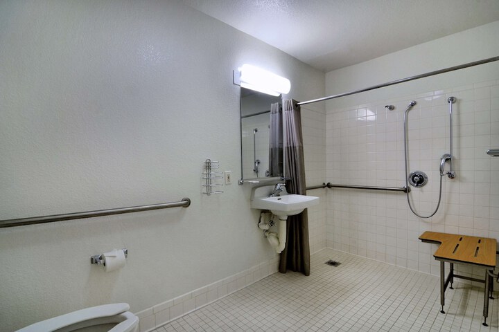 Double Room Disability Accessible (1 of 5)