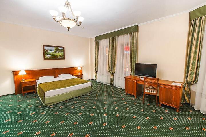 Room 5 of 36