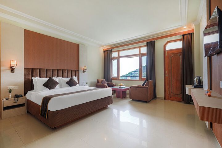 Room 11 of 35