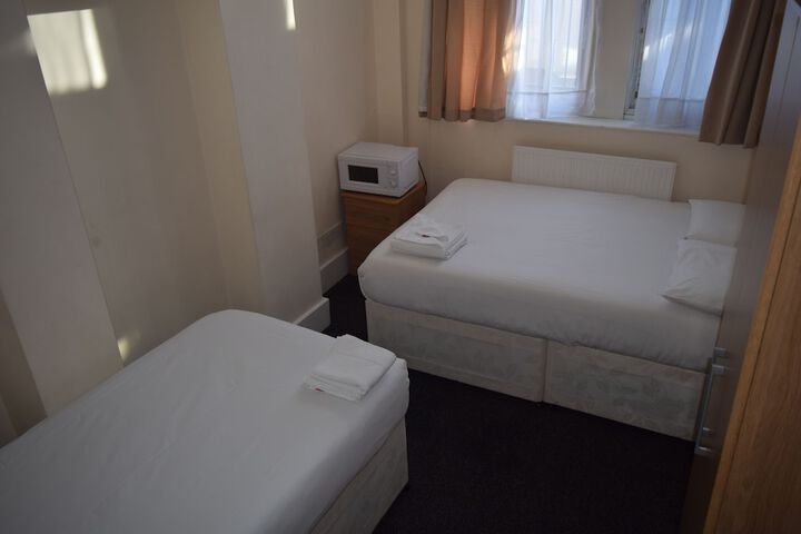 Room 17 of 32