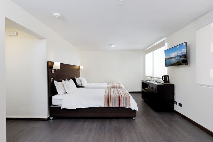 Room 15 of 28