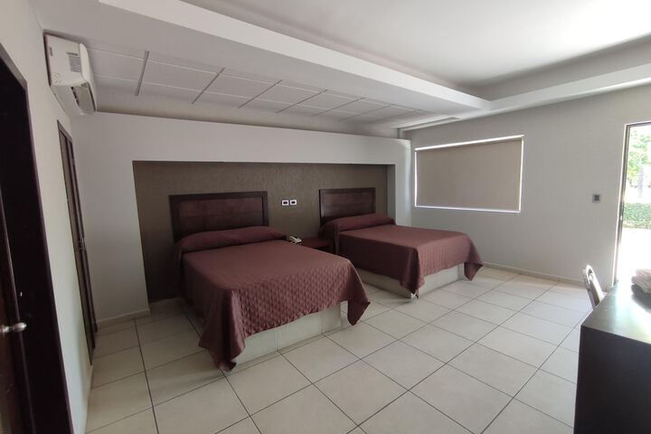 Room 2 of 20