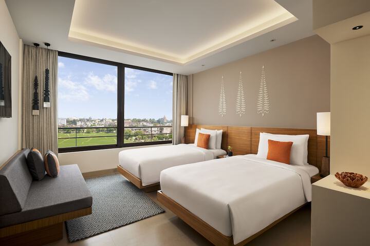 Room 4 of 30