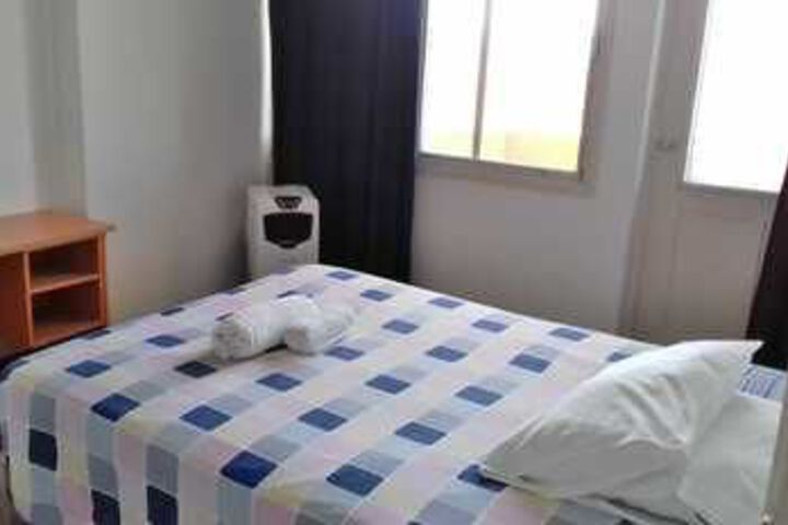 Room 4 of 11