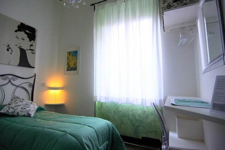 Room 19 of 36
