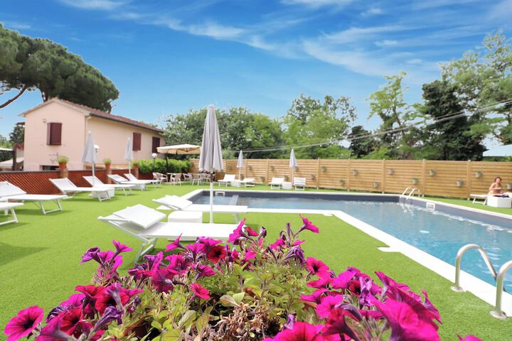 Hotel with Pool