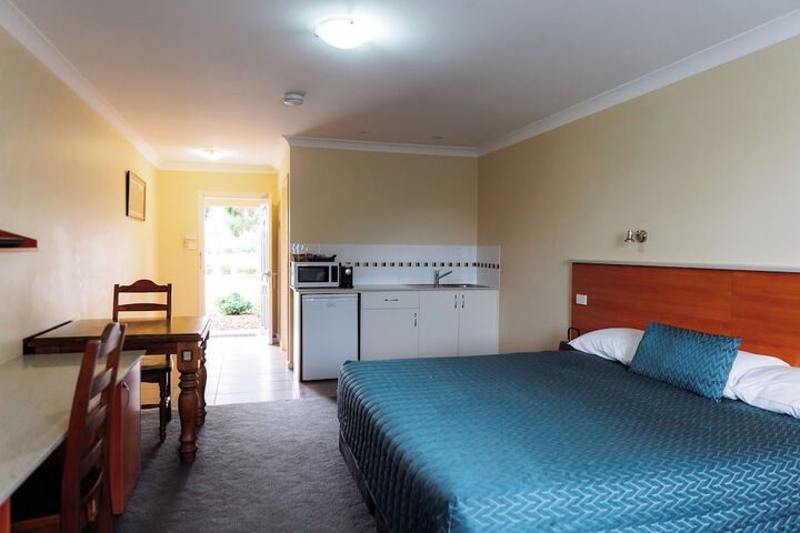 Room 6 of 95
