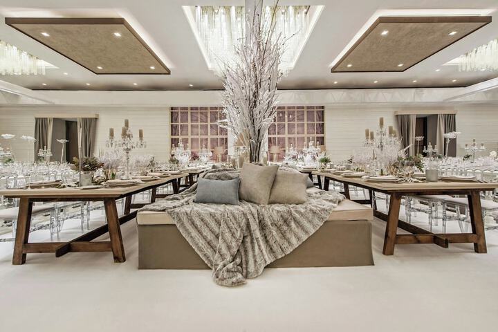 Ballroom/Hall 95 of 127