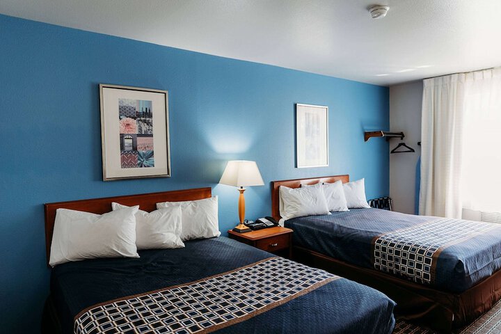 Room 8 of 25