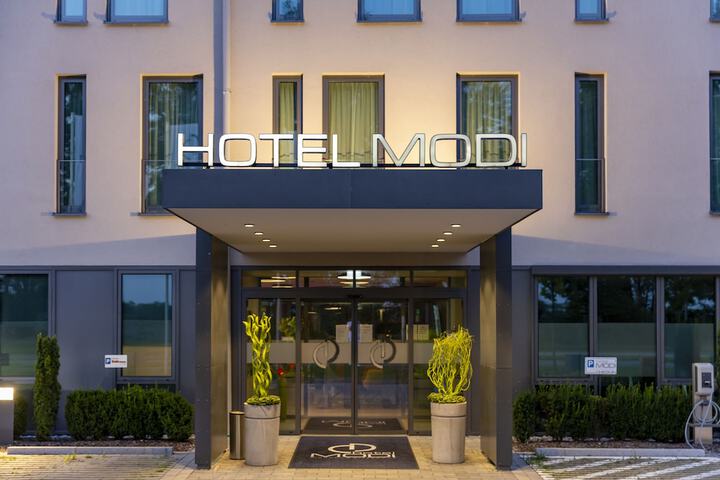 Hotel 73 of 74