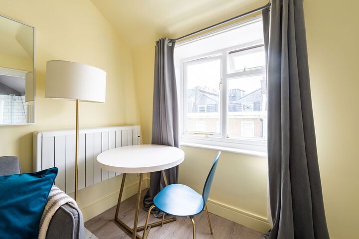 Room 44 of 125