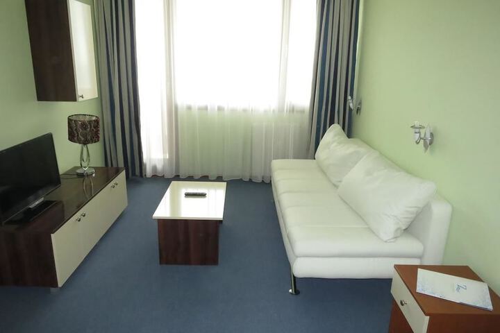Room 14 of 49