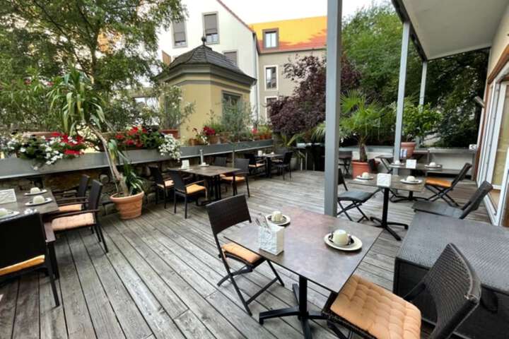 Terrace/Patio 88 of 136