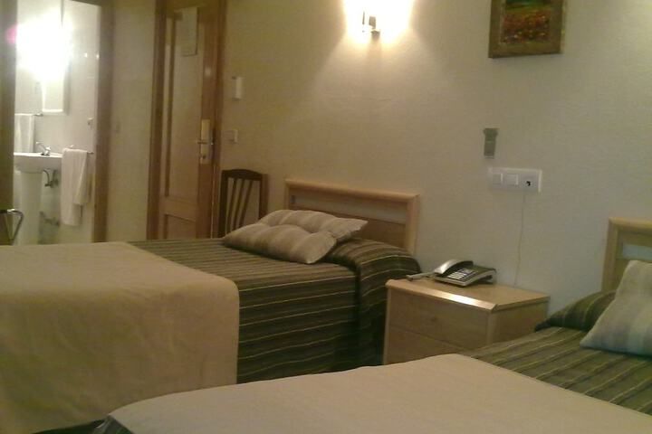 Room 8 of 26