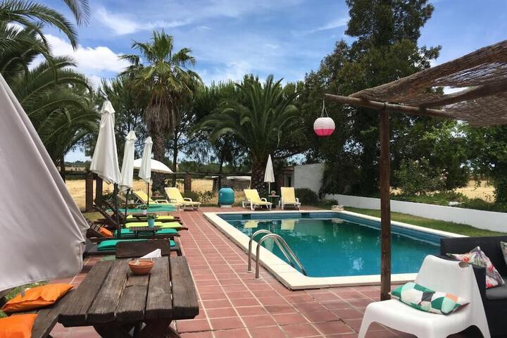 Pool 21 of 44