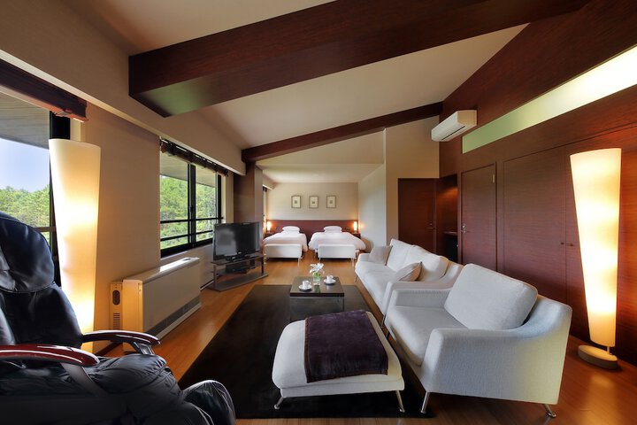 Room 20 of 111
