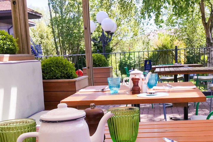 Dining 77 of 80