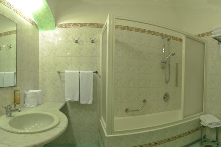 Room 68 of 88