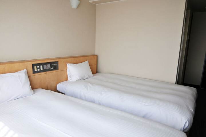 Room 5 of 59