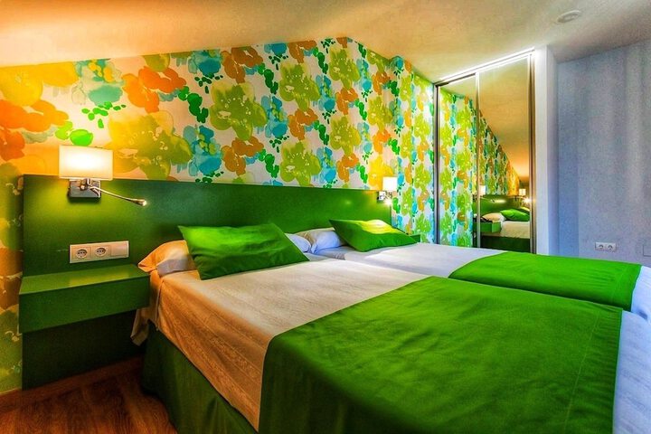 Room 2 of 11