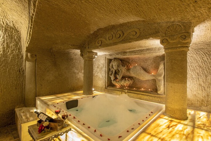 Hot Tub 79 of 85