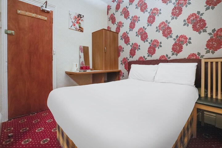 Room 5 of 21