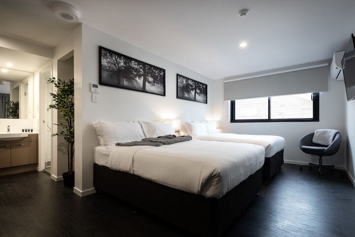 Room 51 of 73