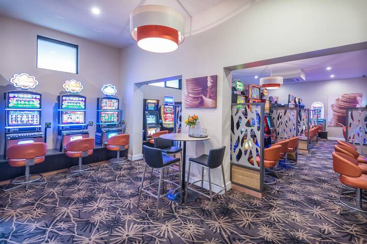 Entertainment 27 of 41