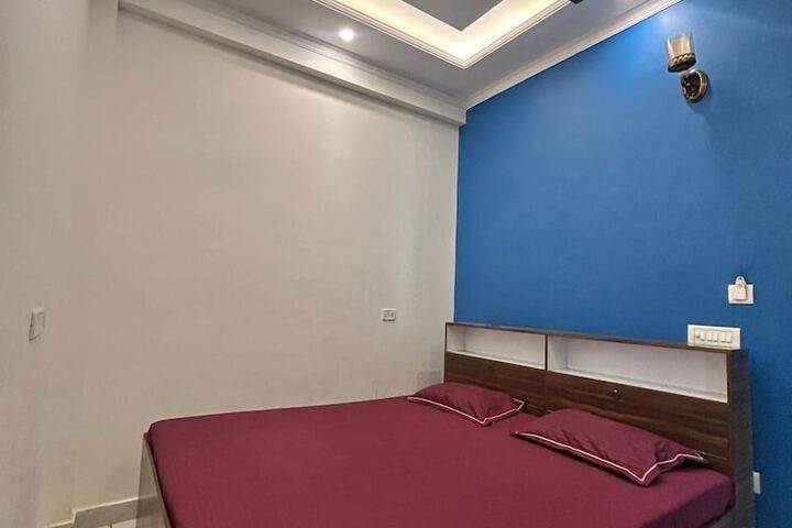 Room 7 of 31