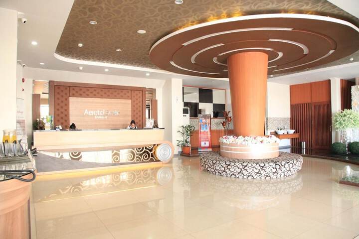 Guest Lobby