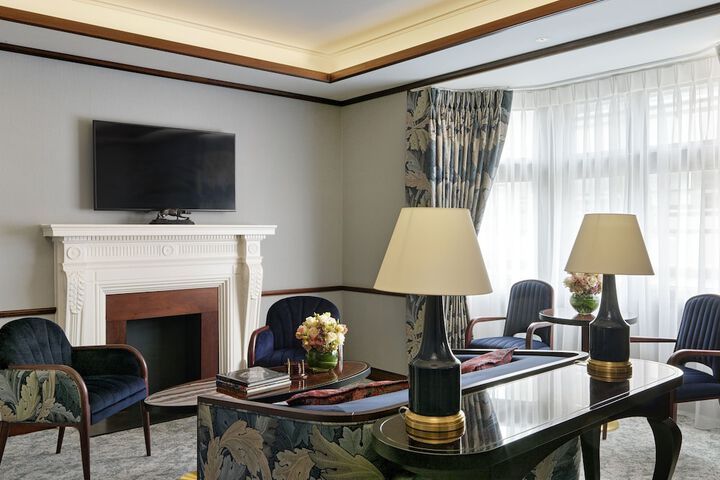 Room 52 of 112