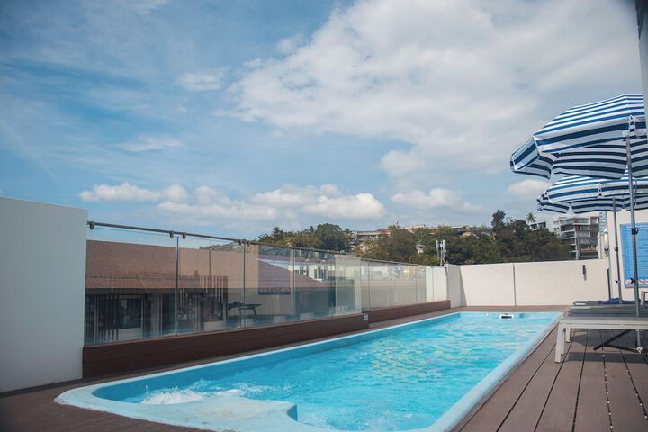 Pool 65 of 77