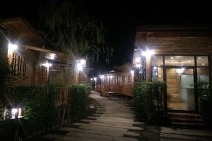 Hotel 6 of 13