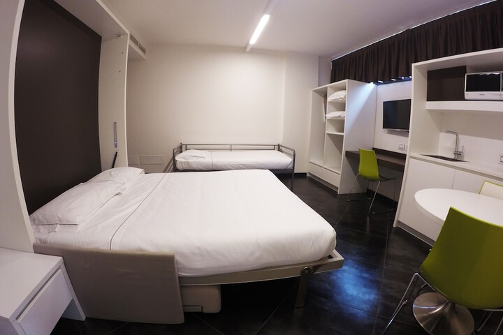 Room 5 of 40